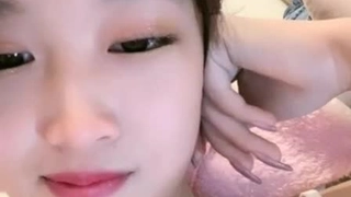 姐姐户外勾搭小哥