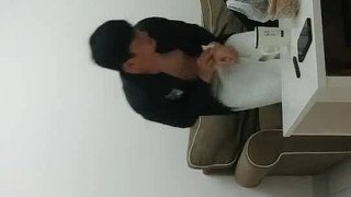 业余少女在自慰会话中被喷射破坏了
