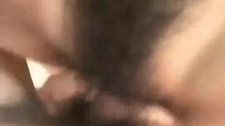 巨乳妹子性慾高漲，要男友舔鮑再用肉棒操她!